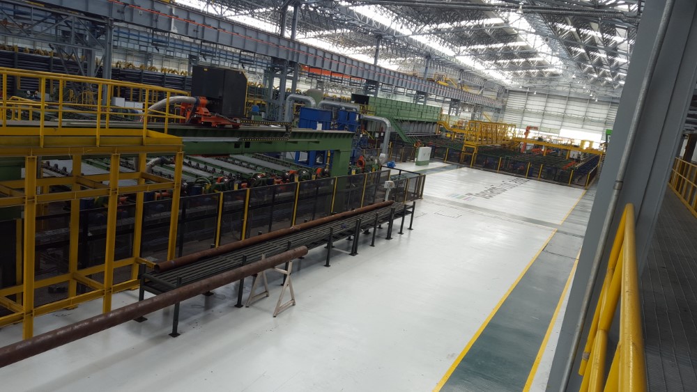 Piso epóxico autonivelante acabado