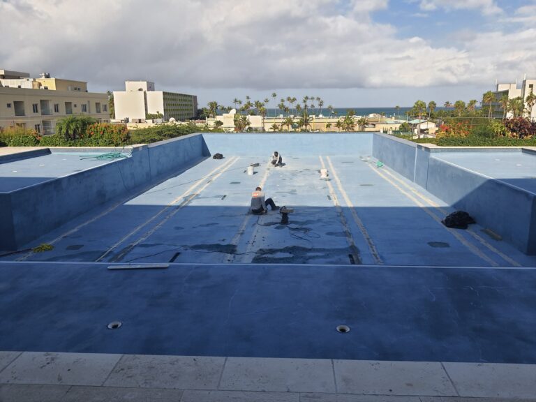 Impermeabilización con poliurea y acabado poliaspártico: vaso de piscina – registro de obra 3, Aruba