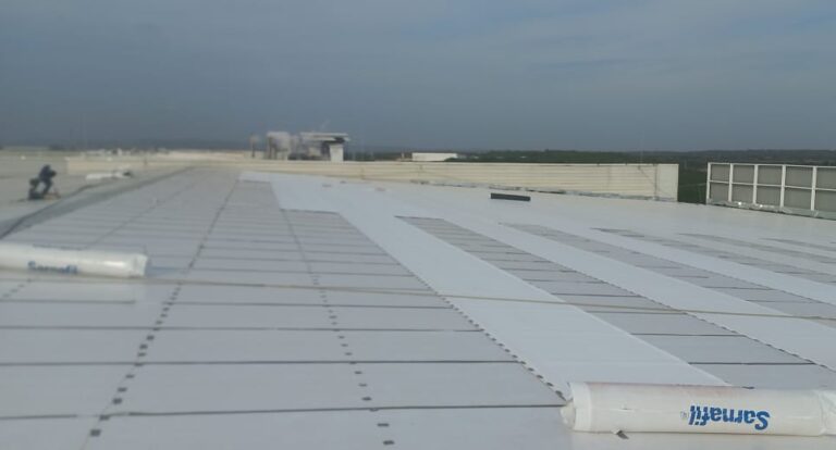 Cubierta deck con aislamiento PIR y membrana PVC: cubierta metálica – registro de obra 5, Barranquilla