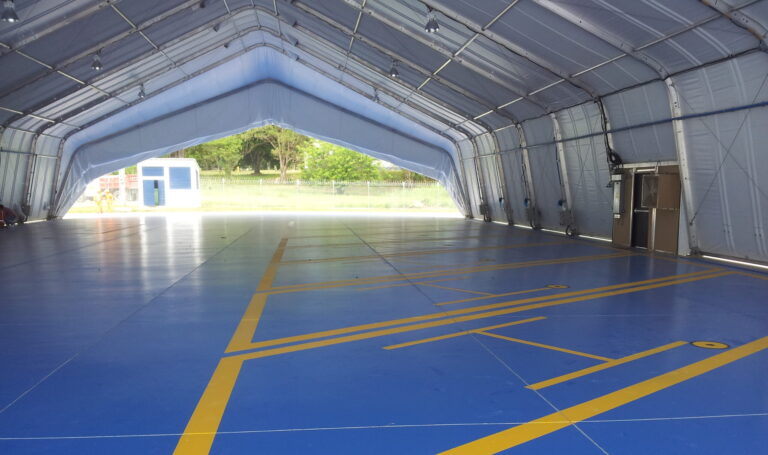 Piso epóxico con demarcación en un hangar de aviación de Melgar (Tolima) – foto 4