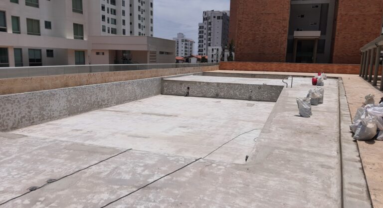 Impermeabilización con poliurea en caliente: vaso de piscina – registro de obra 4, Barranquilla