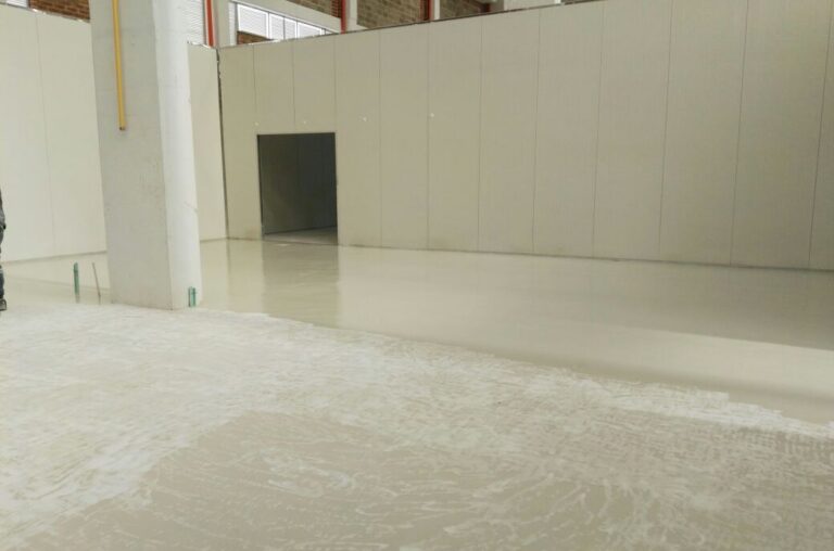 Piso de poliuretano cemento: piso de bodega – registro de obra 20, Bogotá
