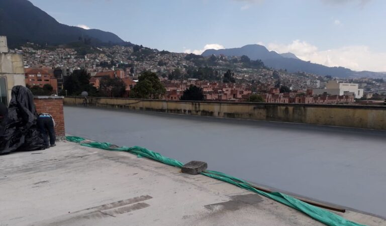 Impermeabilización con poliurea en caliente: cubierta – registro de obra 9, Bogotá