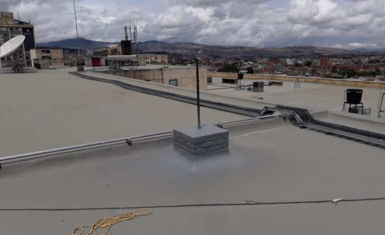Impermeabilización con poliurea en caliente: cubierta – registro de obra 6, Bogotá