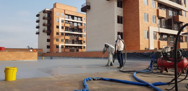 Impermeabilización de parqueadero con poliurea: parqueadero – registro de obra 17, Bogotá
