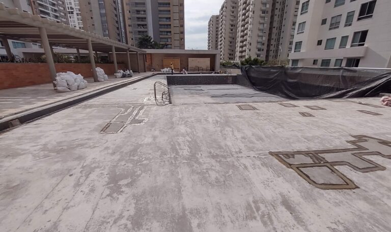 Impermeabilización con poliurea en caliente: vaso de piscina – registro de obra 9, Barranquilla