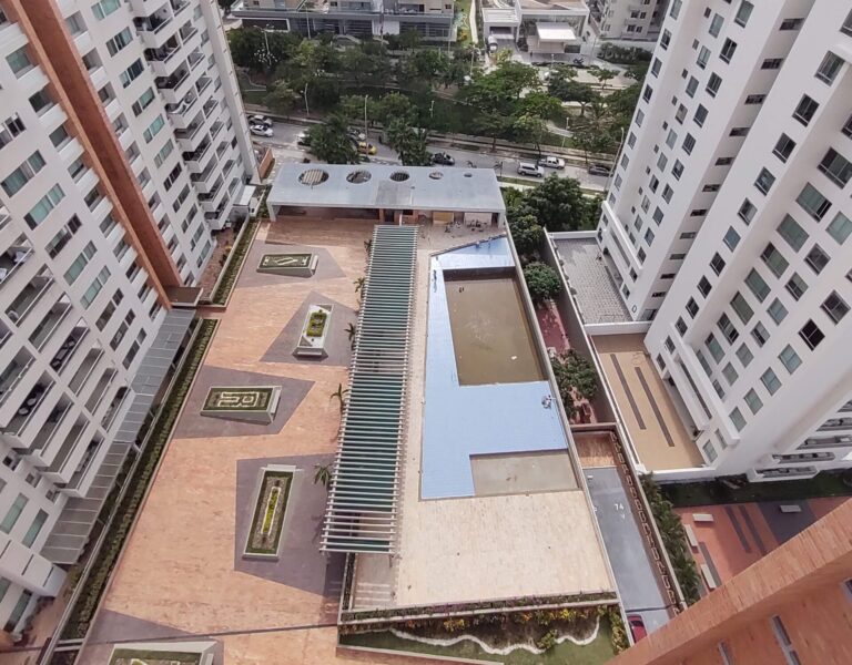Impermeabilización con poliurea en caliente: vaso de piscina – registro de obra 18, Barranquilla