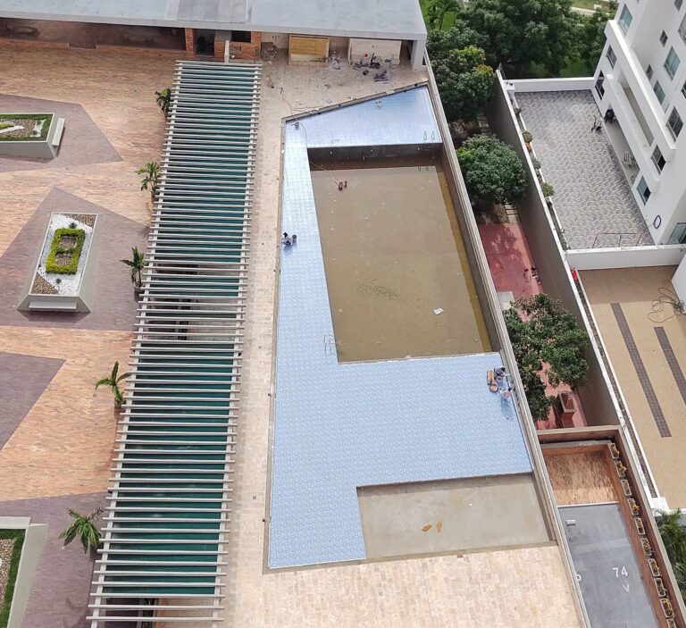Impermeabilización con poliurea en caliente: vaso de piscina – registro de obra 17, Barranquilla