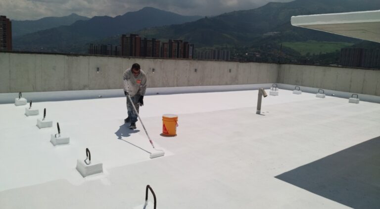 Impermeabilización acrílica reforzada (BUR): cubierta – registro de obra 5, Bello
