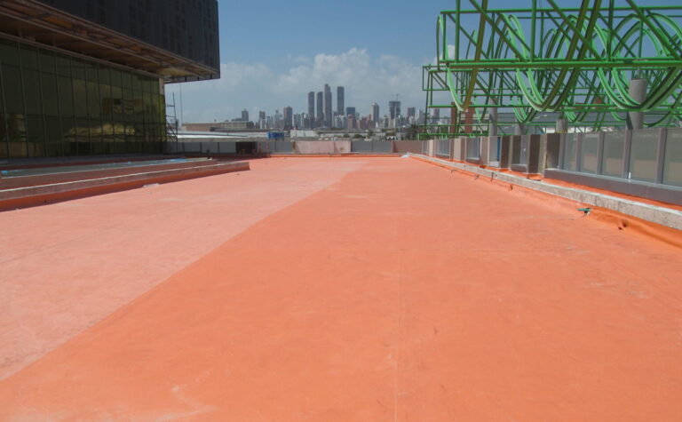 Impermeabilización con membrana PVC antirraíz: cubierta – registro de obra 1, Barranquilla