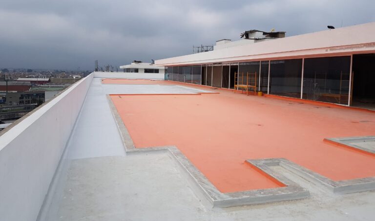 Impermeabilización con membrana PVC: cubierta transitable – vista general, Bogotá