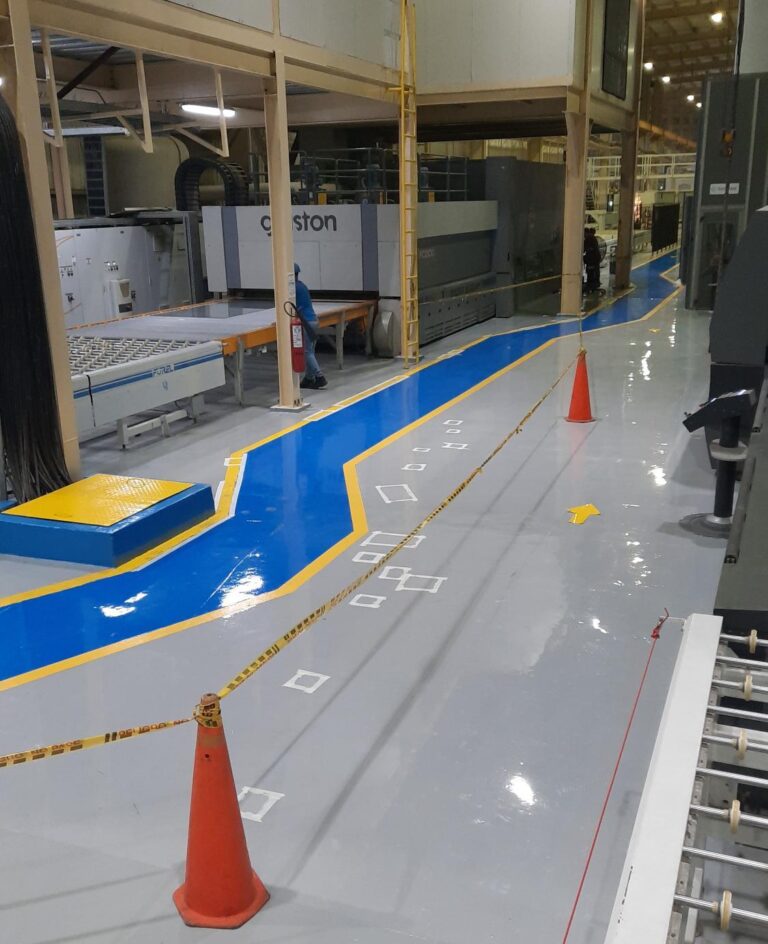 Piso epóxico con demarcación en planta industrial, Barranquilla – foto 17