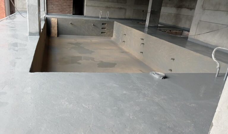 Impermeabilización con poliurea en caliente: vaso de piscina – vista general, Medellín