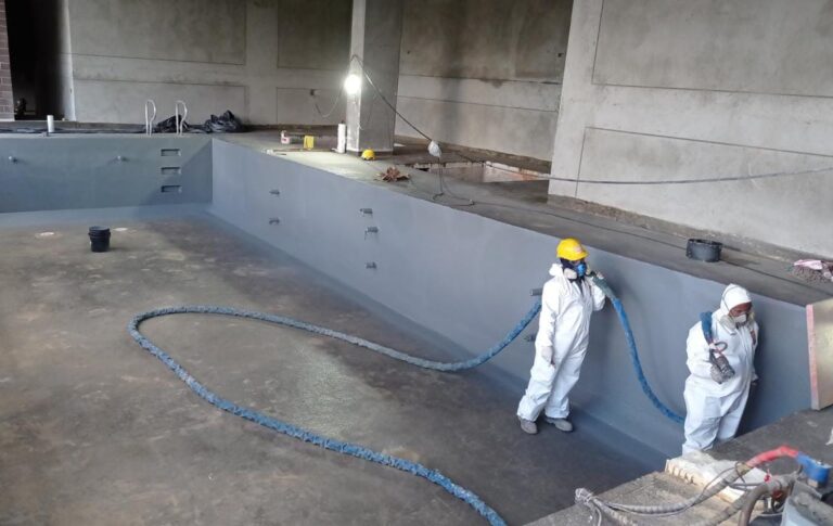 Impermeabilización con poliurea en caliente: vaso de piscina – registro de obra 4, Medellín