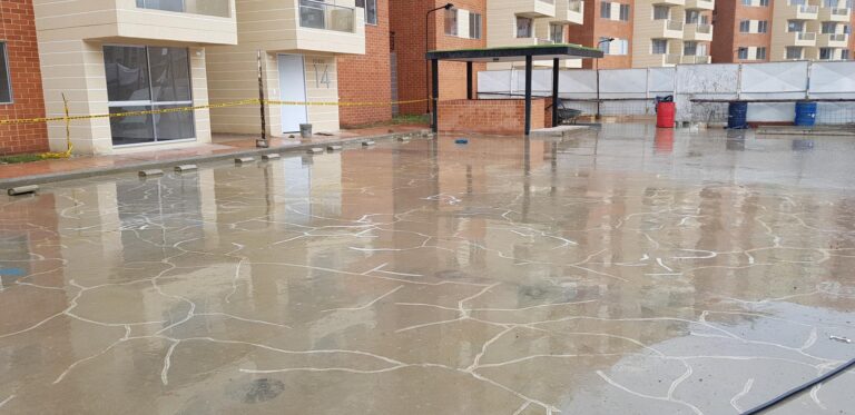 Impermeabilización de parqueadero con poliurea: parqueadero – registro de obra 9, Bogotá