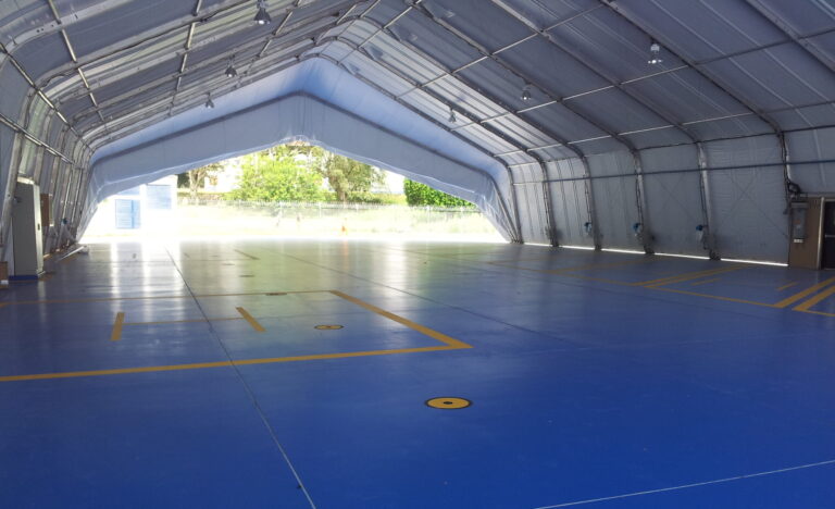 Piso epóxico con demarcación en un hangar de aviación de Melgar (Tolima) – foto 8