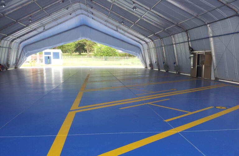 Piso epóxico con demarcación en un hangar de aviación de Melgar (Tolima) – foto 9