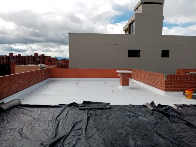 Impermeabilización con membrana PVC adherida: cubierta – registro de obra 11, Bogotá