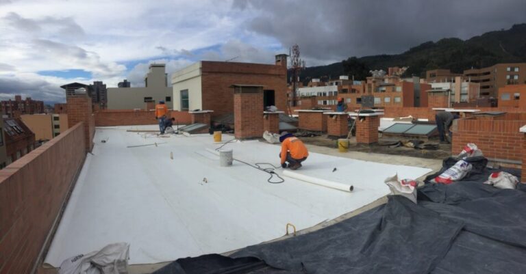 Impermeabilización con membrana PVC adherida: cubierta – registro de obra 10, Bogotá