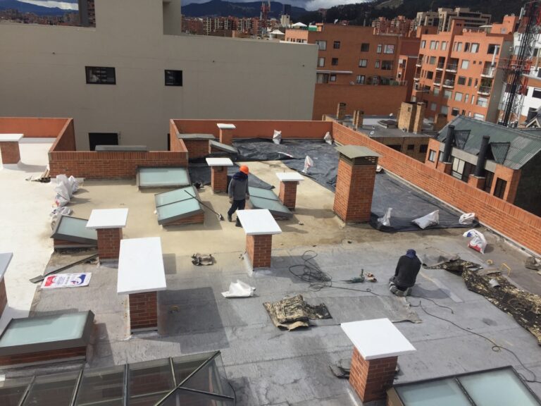 Impermeabilización con membrana PVC adherida: cubierta – registro de obra 3, Bogotá
