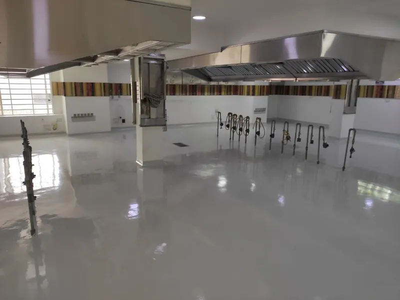 Piso epóxico cocina