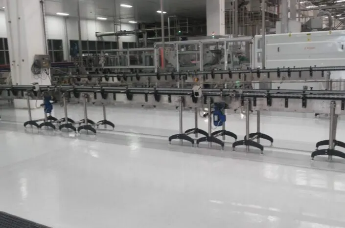 Planta Postobón — piso epóxico autonivelante