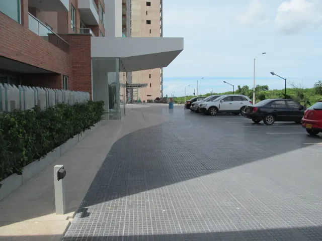 Impermeabilización parqueadero — poliuretano reforzado