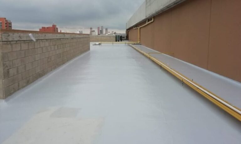 Impermeabilización con poliuretano: cubierta – registro de obra 13, Barranquilla