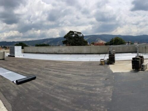 Impermeabilización con manto asfáltico: cubierta – vista general, Bogotá