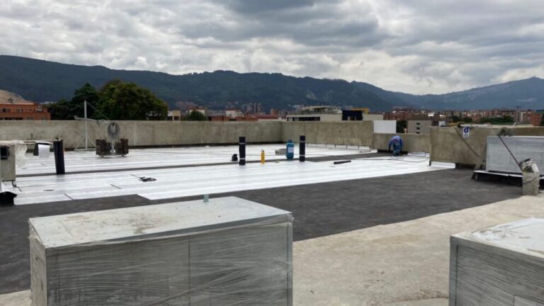 Impermeabilización con manto asfáltico: cubierta – registro de obra 1, Bogotá