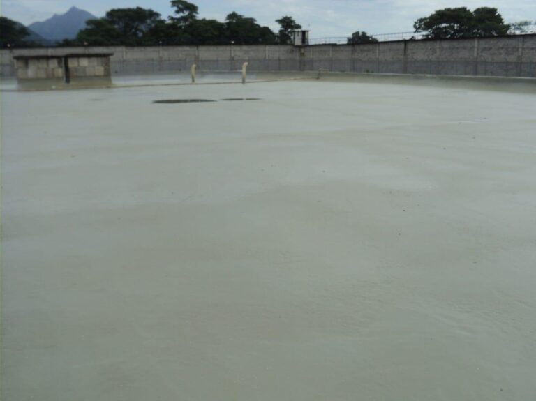 Impermeabilización con poliurea: cubierta – vista general, Valledupar