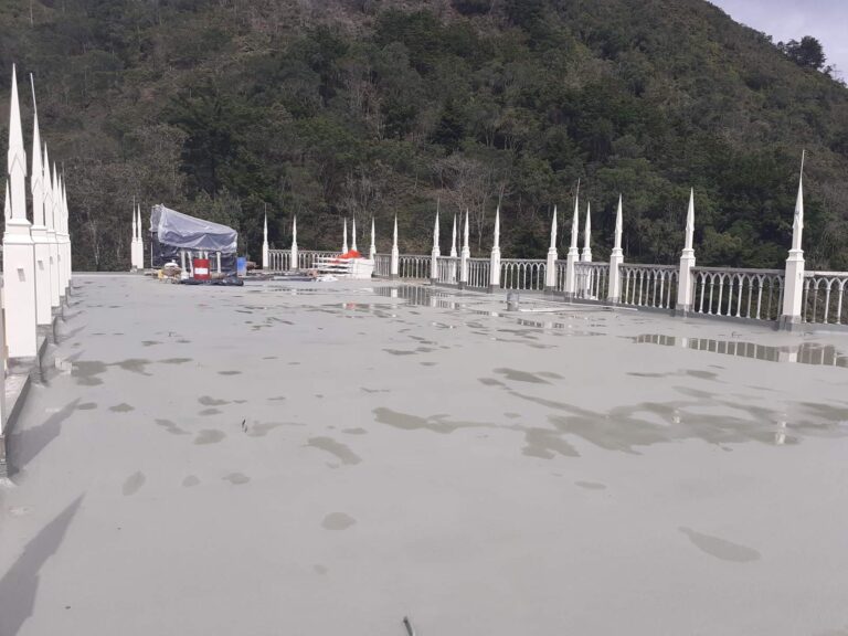 Cubierta impermeabilizada con poliurea por GSA Ingeniería en El Retiro, Antioquia
