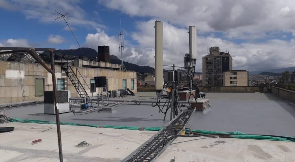 Impermeabilización con poliurea en caliente: cubierta – registro de obra 1, Bogotá