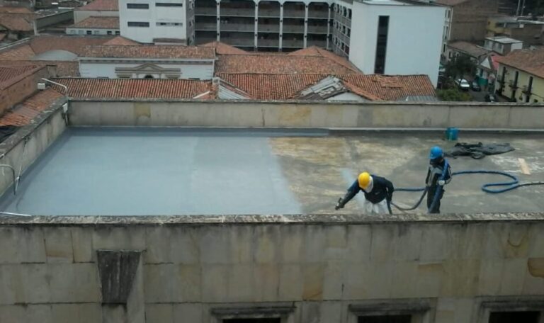 Impermeabilización con poliurea en caliente: cubierta – registro de obra 3, Bogotá