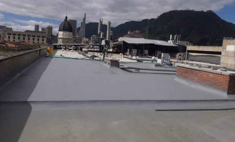 Impermeabilización con poliurea en caliente: cubierta – registro de obra 4, Bogotá