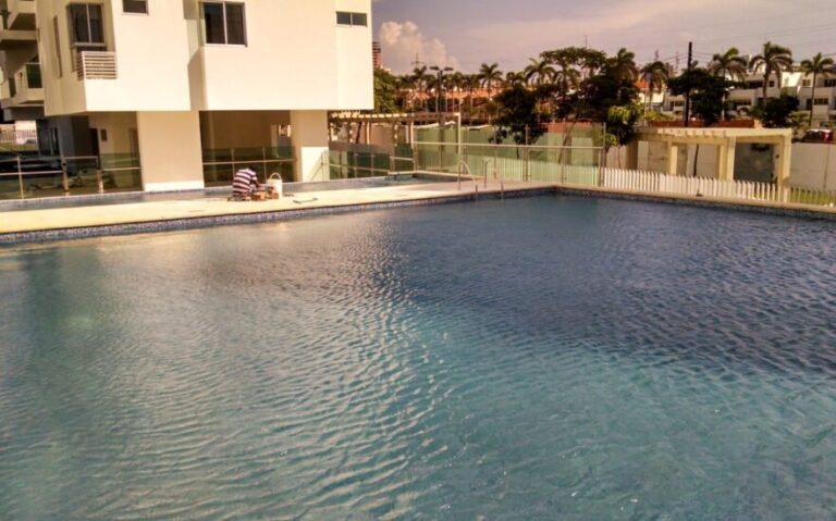 Impermeabilización con poliurea en caliente: vaso de piscina – registro de obra 1, Barranquilla