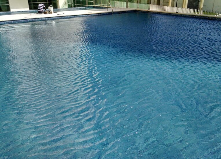 Impermeabilización con poliurea en caliente: vaso de piscina – registro de obra 3, Barranquilla