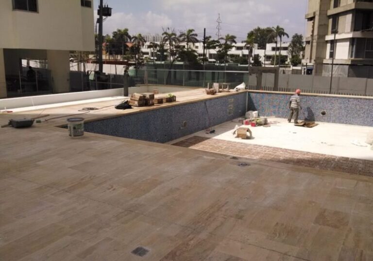 Impermeabilización con poliurea en caliente: vaso de piscina – registro de obra 10, Barranquilla