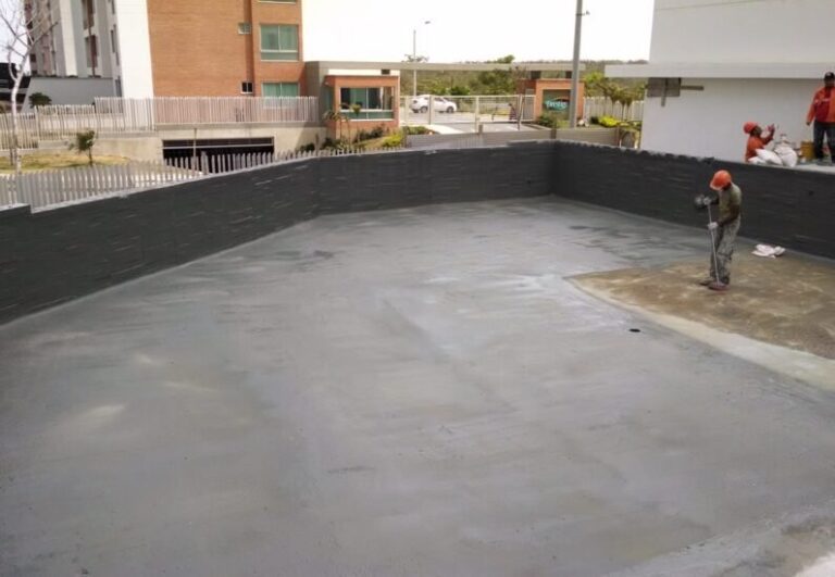 Impermeabilización con poliurea en caliente: vaso de piscina – registro de obra 12, Barranquilla