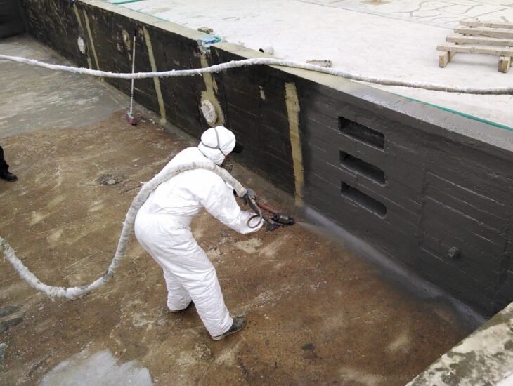 Impermeabilización con poliurea en caliente: vaso de piscina – registro de obra 13, Barranquilla