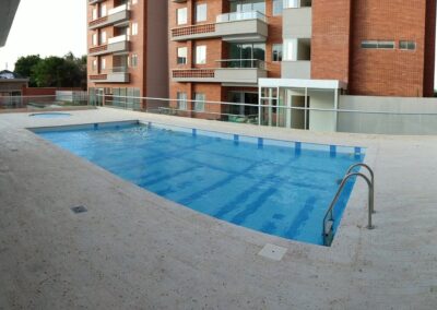 Piscina en servicio tras impermeabilización realizada por GSA Ingeniería