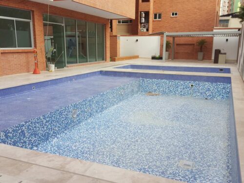 Piscina impermeabilizada con membrana PVC por GSA Ingeniería en Barranquilla