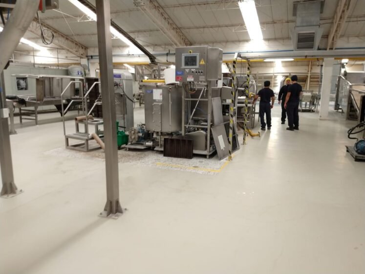 Piso de poliuretano cemento: piso de producción – registro de obra 8, Barranquilla