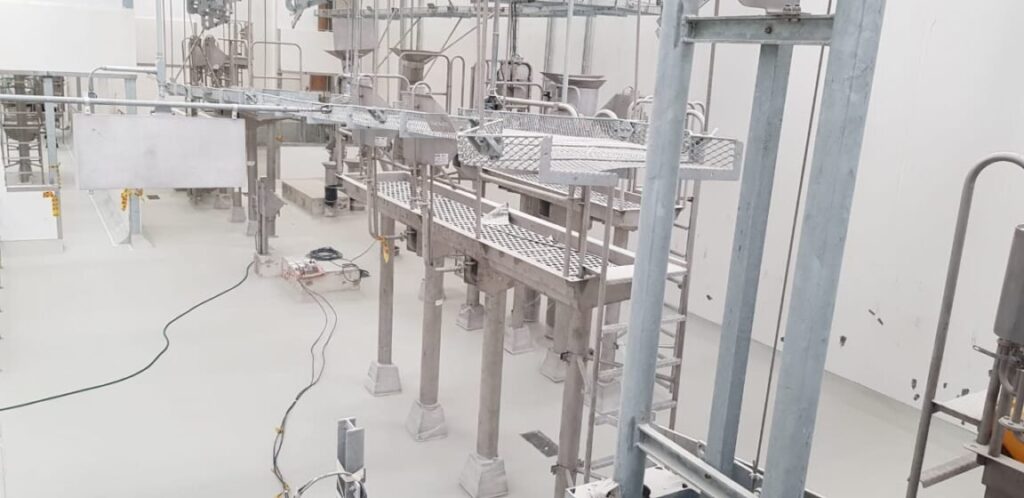 Piso de poliuretano cemento: piso de producción – registro de obra 1, Barranquilla