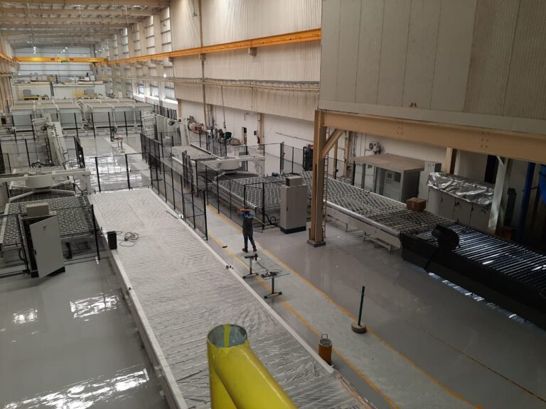 Piso epóxico con demarcación en planta industrial, Barranquilla – foto 8