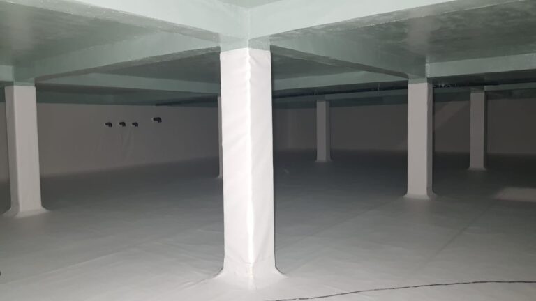 Tanque de agua impermeabilizado con membrana PVC Sikaplan por GSA Ingeniería en Barranquilla